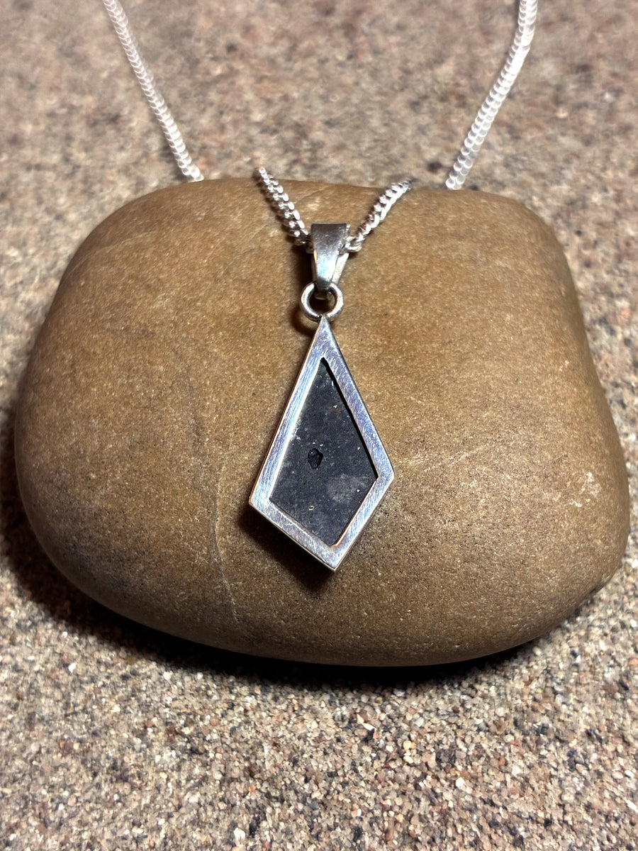 Sidera Lunar Pendant No. 13, Grand 0,22 g, Rueckseite