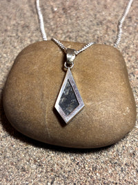 Sidera Lunar Pendant No. 11, Grand 0,24 g, Rueckseite