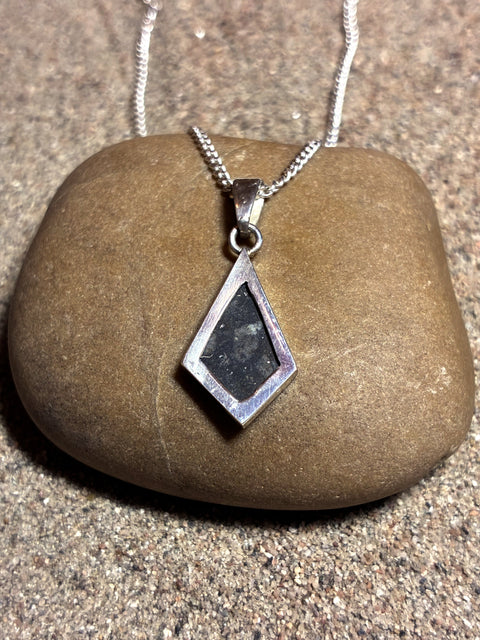 Sidera Lunar Pendant No. 05, Grand 0,25 g, Rueckseite